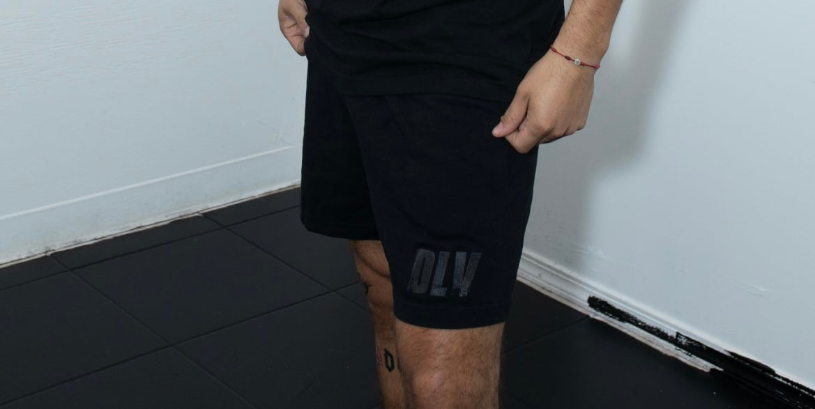 Mid Shorts | Black